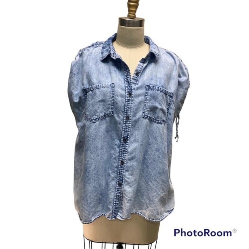 Rock & Republic acid wash button front shirt Size Large